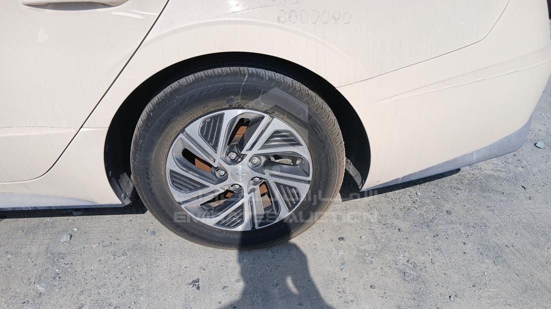 2021 Hyundai Sonata Hybrid — Rear Left Tyre — Photo 35