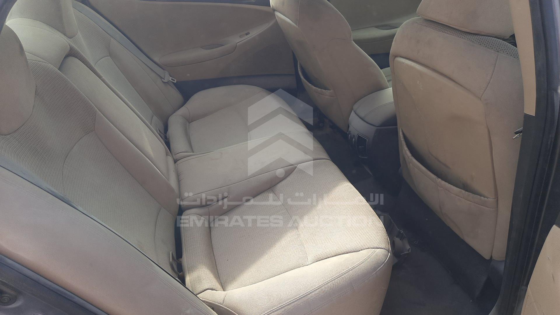 2014 HYUNDAI SONATA VIN: KMHEB41C5EA602180