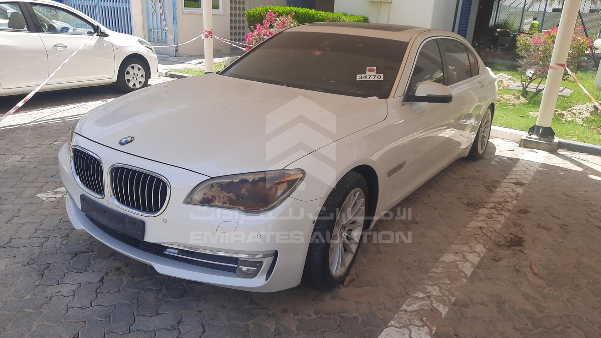 0 BMW --- VIN: WBAYE2108DDZ42176