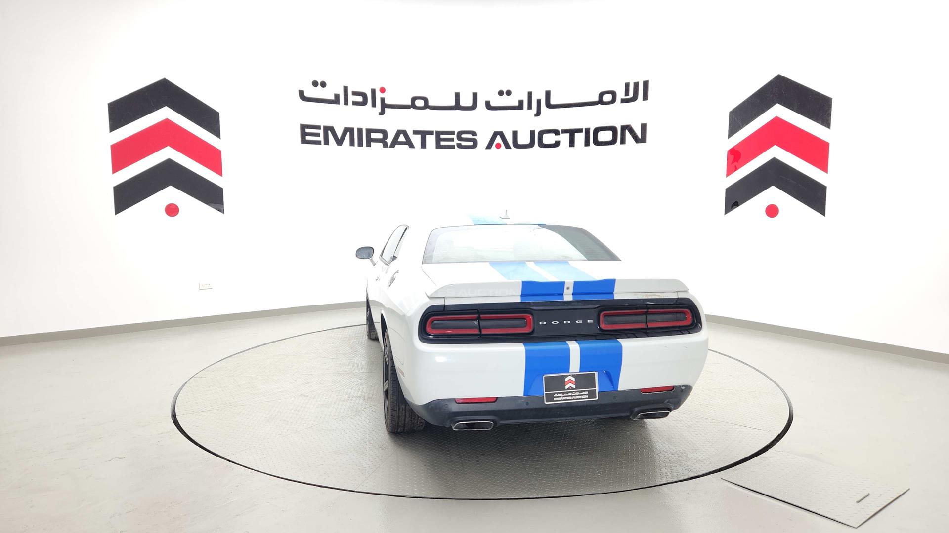 2018 DODGE CHALLENGER VIN: 2C3CDZBT2JH182900