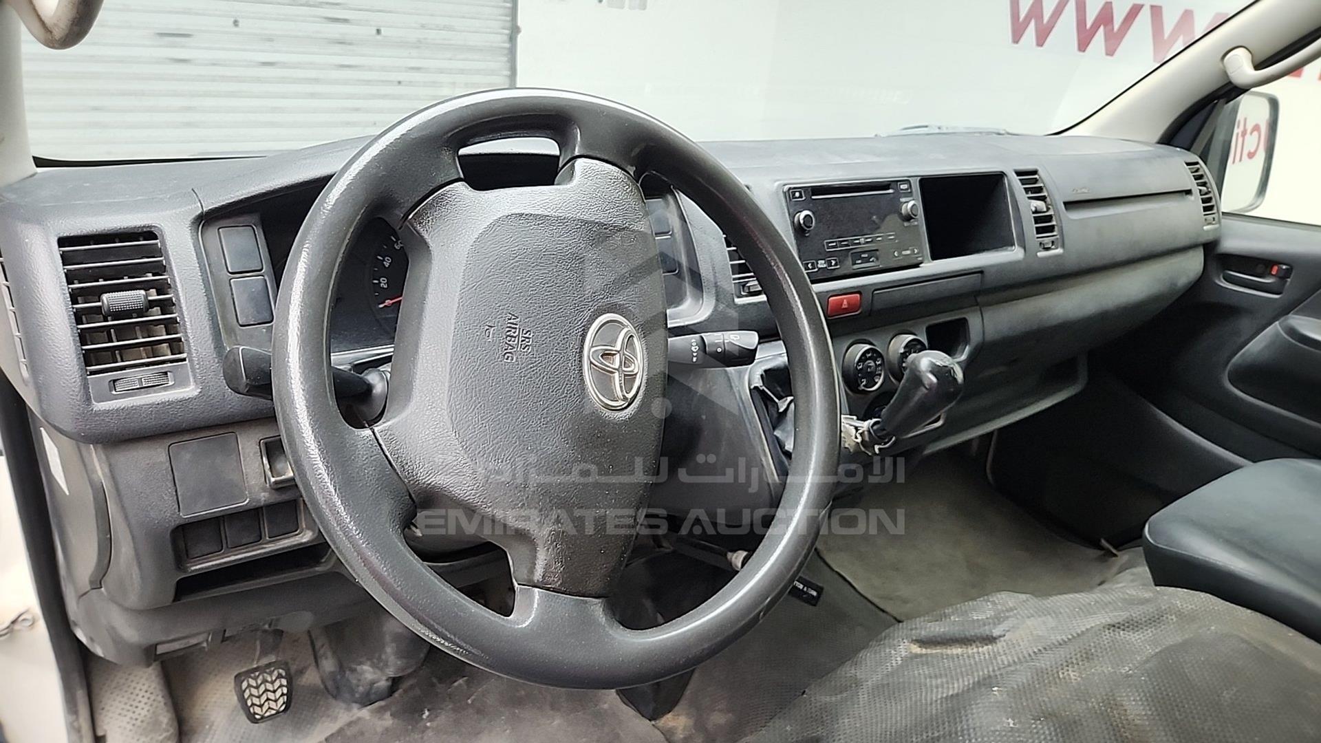 2015 TOYOTA HIACE VIN: JTGRX12P8F8046479