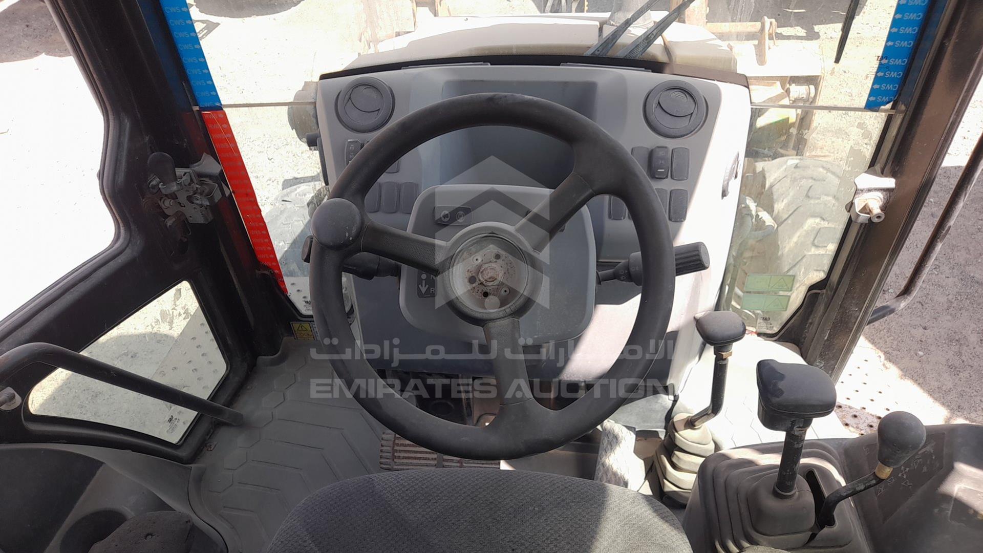 2015 CATERPILLAR 422F VIN: CAT0422FALYF00157