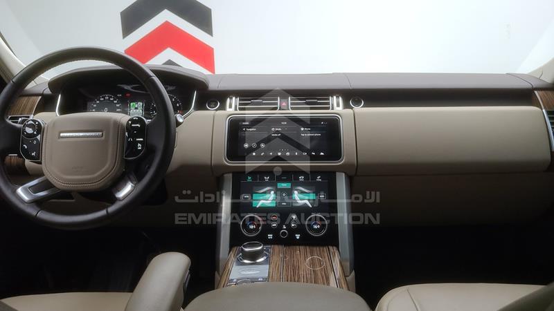 SALGA2BV6JA380966 Auction: EmiratesAuction Lot: 405807 SALGA2BV6JA380966 Range Rover Vogue SE 2018 BLUE Photo 22