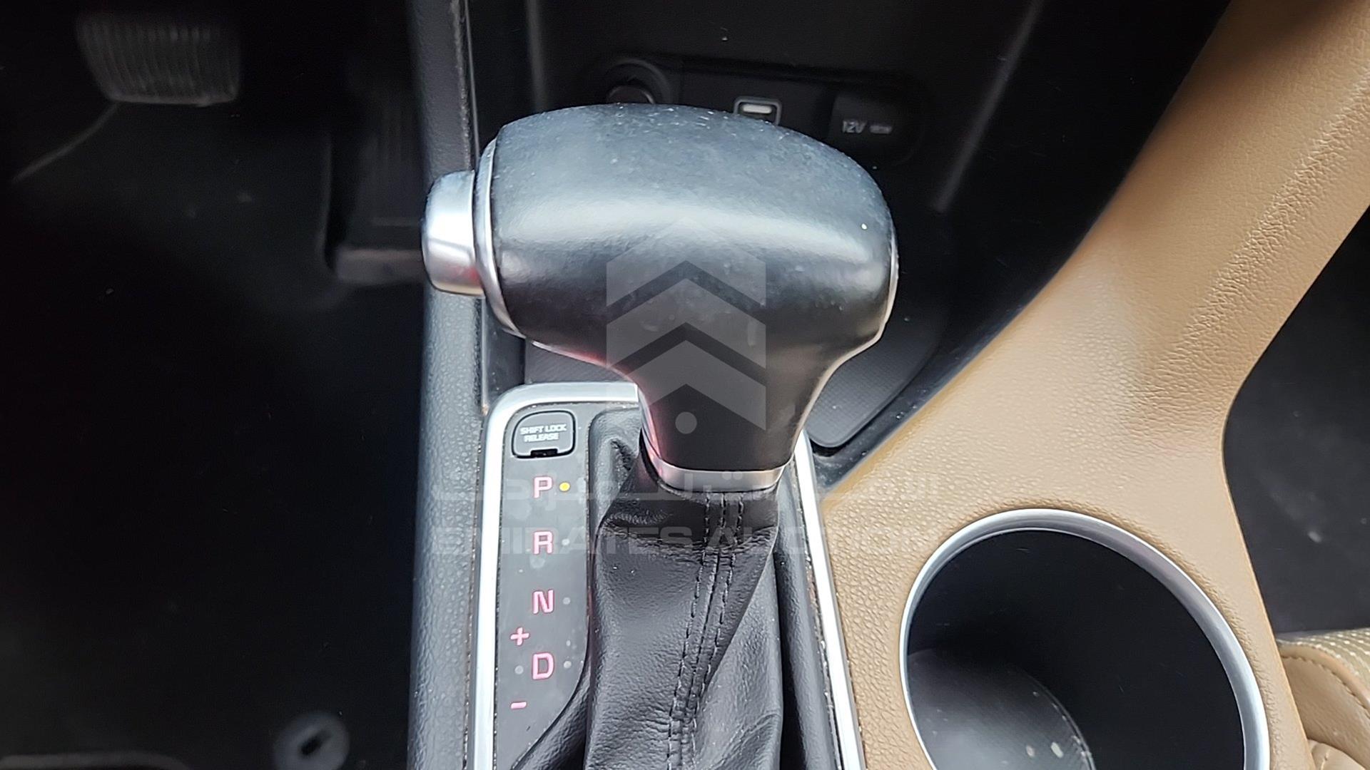 2020 KIA SPORTAGE VIN: U5YPH8141LL777526