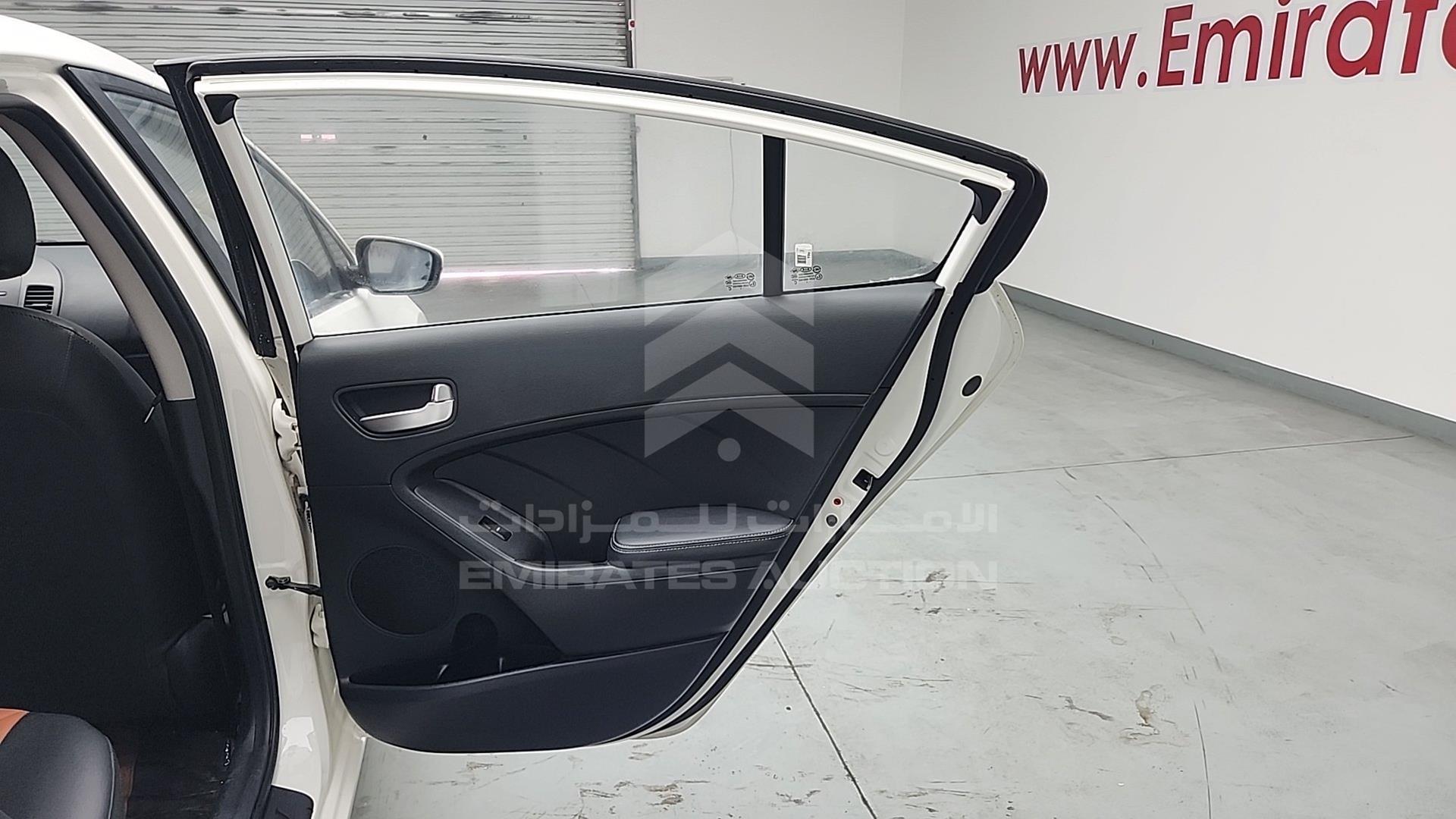 2016 KIA CERATO VIN: KNAFK4112G5483178