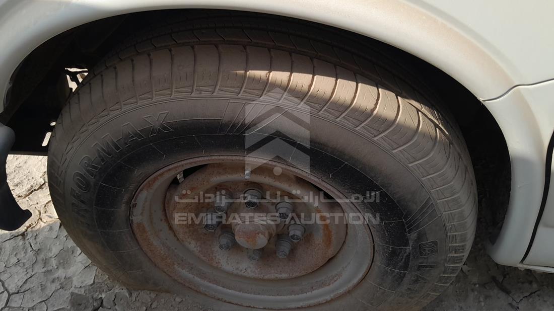 2000 GMC 2500 — Front Left Tyre — Photo 31