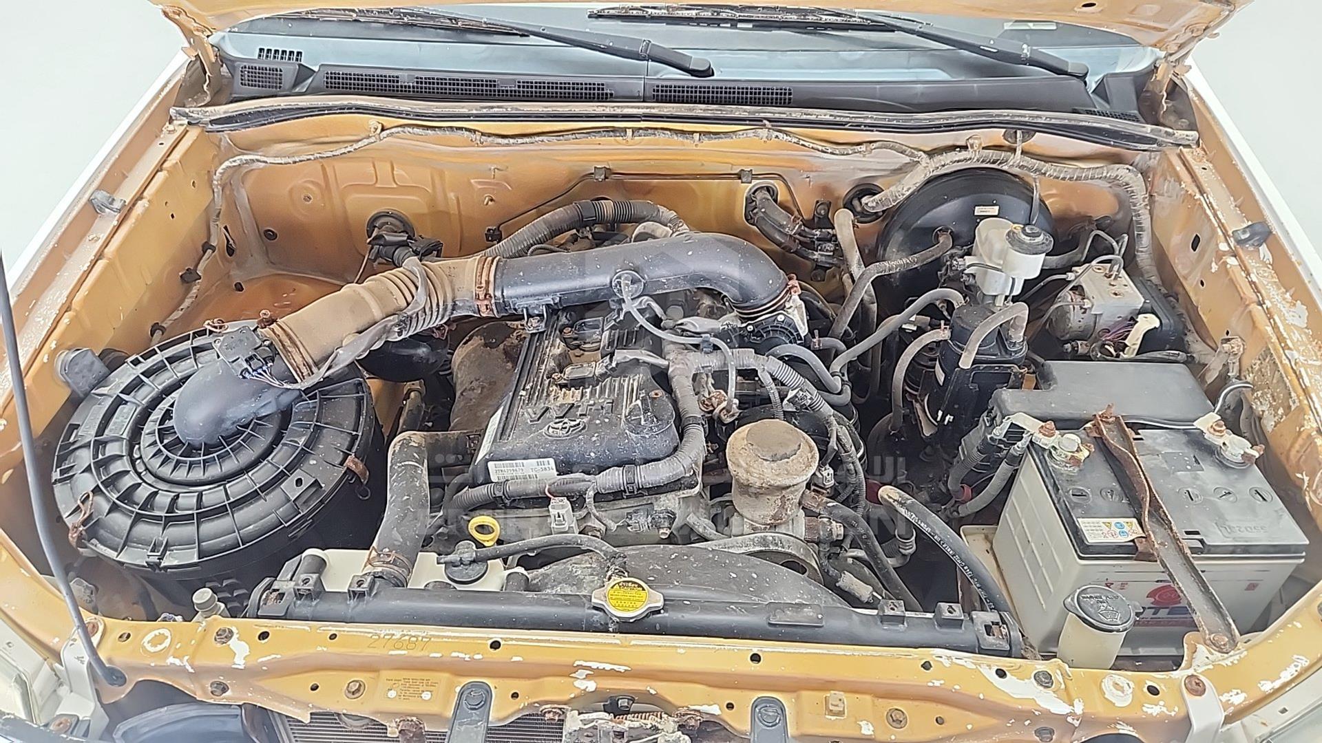 2007 TOYOTA HILUX VIN: MR0FX22G771006167