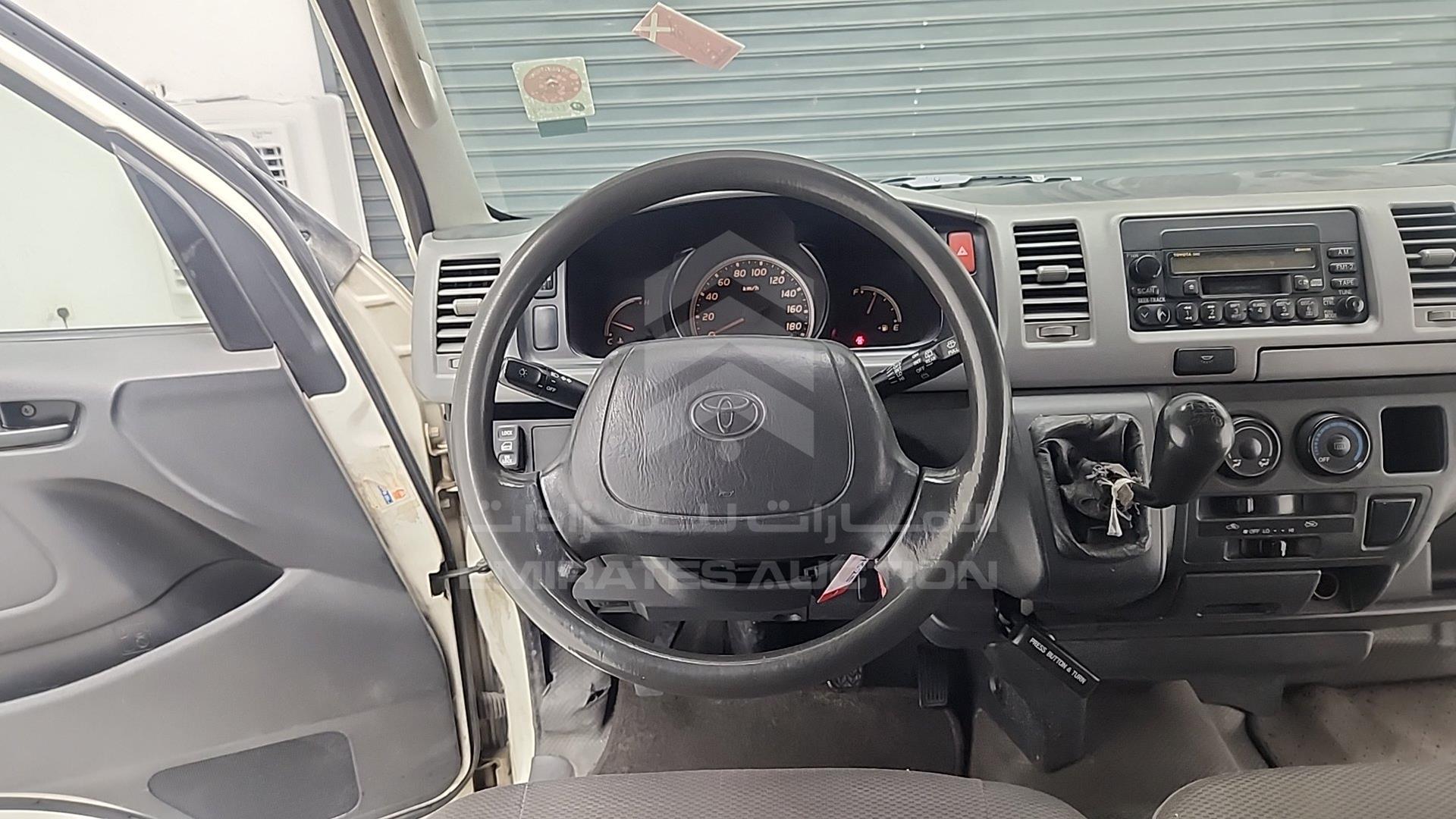 2007 TOYOTA HIACE VIN: JTGJX02P475007625
