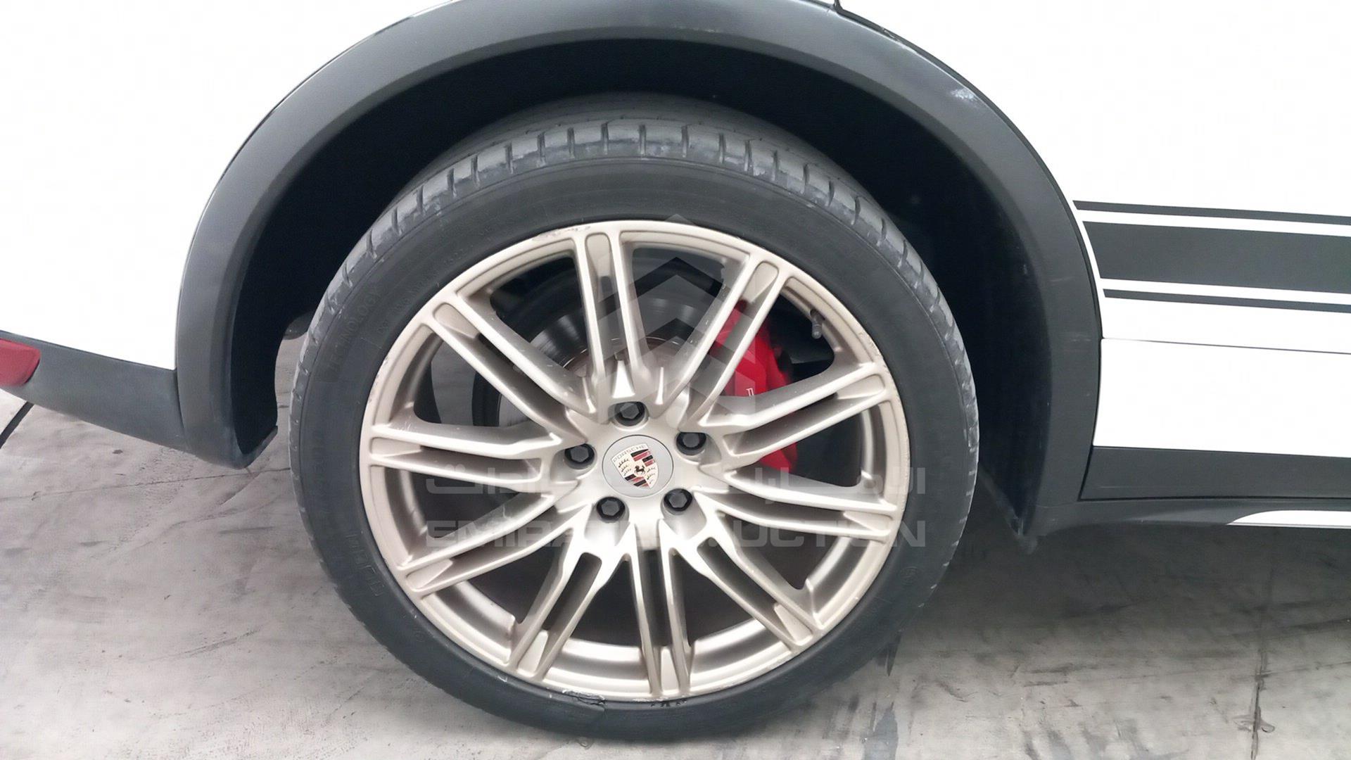 2012 PORSCHE CAYENNE VIN: WP1ZZZ92ZCLA51031