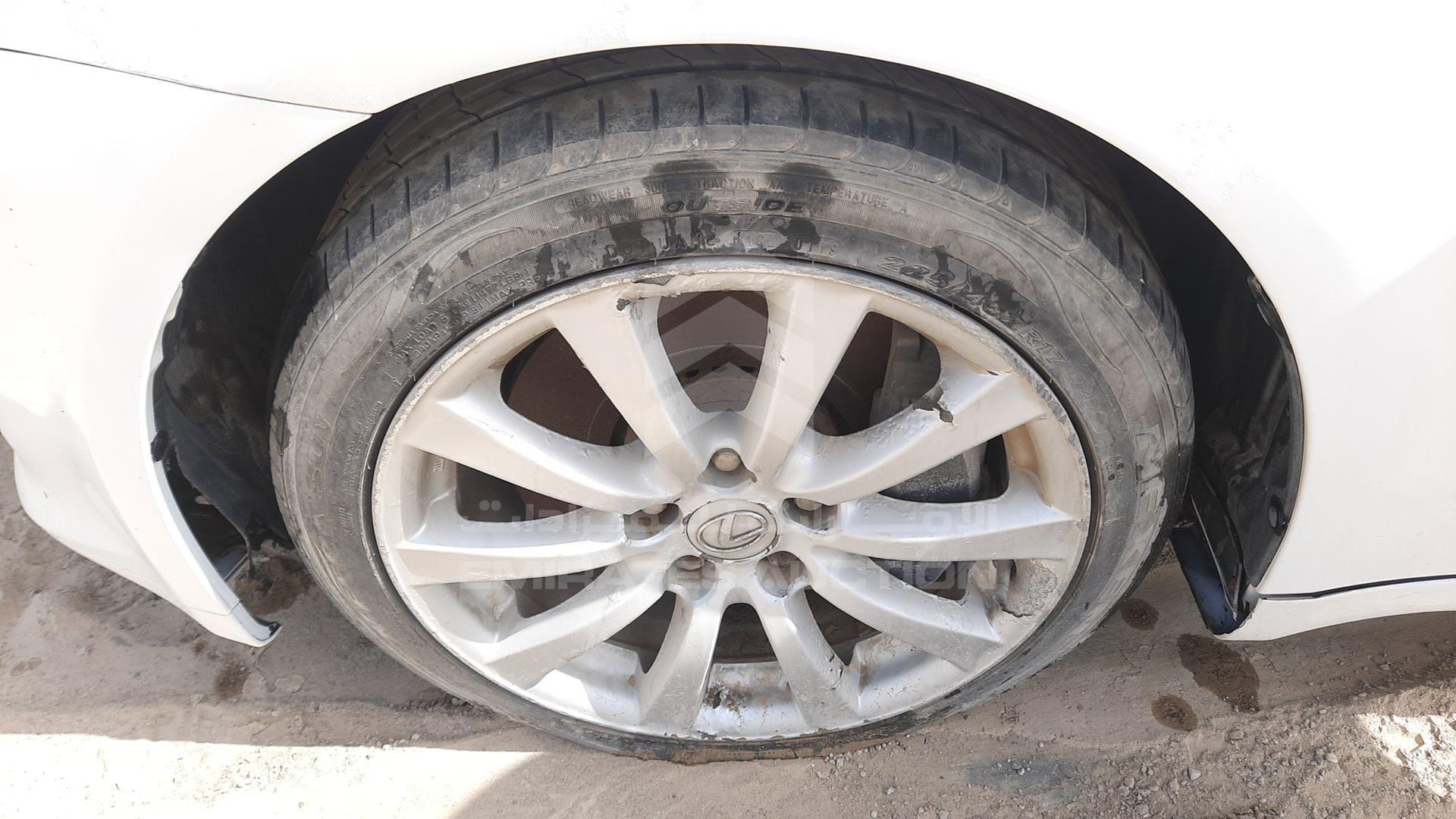 2008 LEXUS IS300 VIN: JTHBG262X82009697