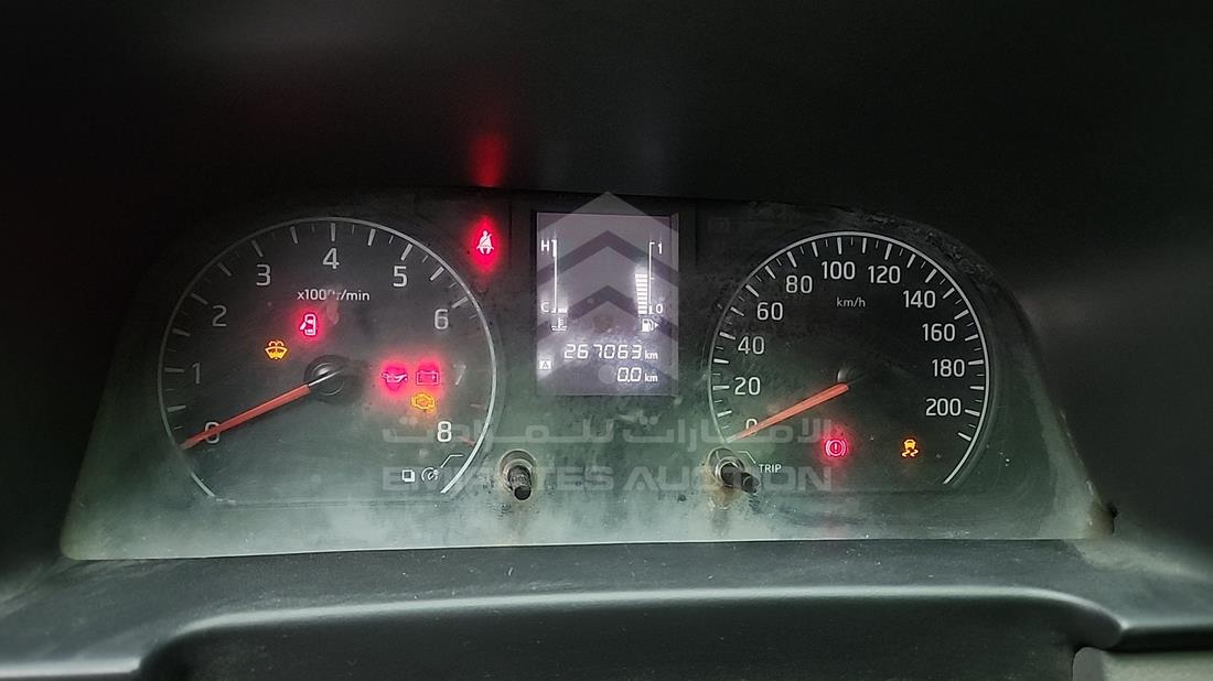 2020 Nissan Urvan — Speedometer & RPM Gauges — Photo 9