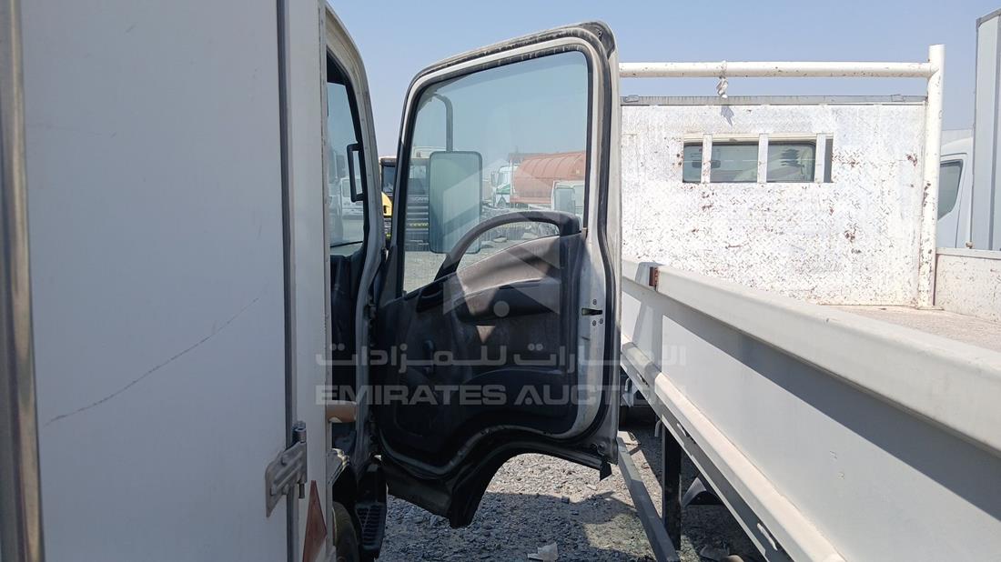 2014 Isuzu NMR — Front Right Door — Photo 22