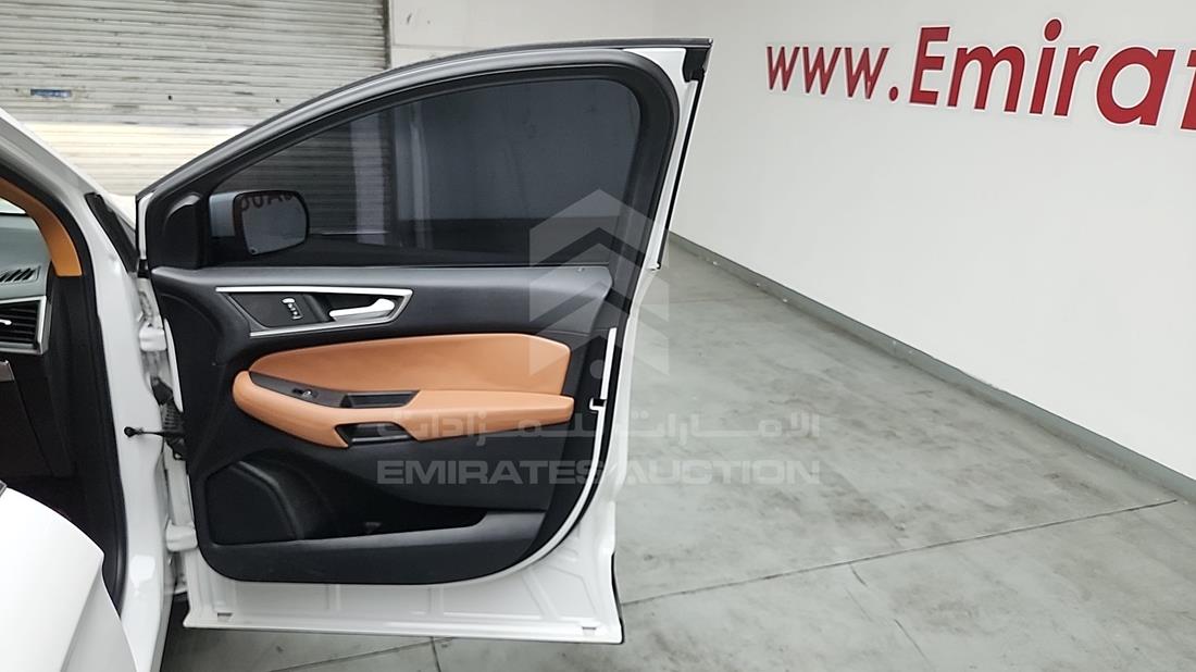 2022 Ford Edge — Front Right Door — Photo 27