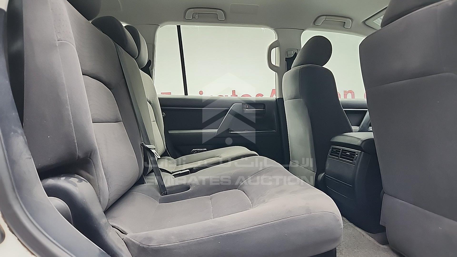 2014 TOYOTA LC 200 VIN: JTMHV09J904135065