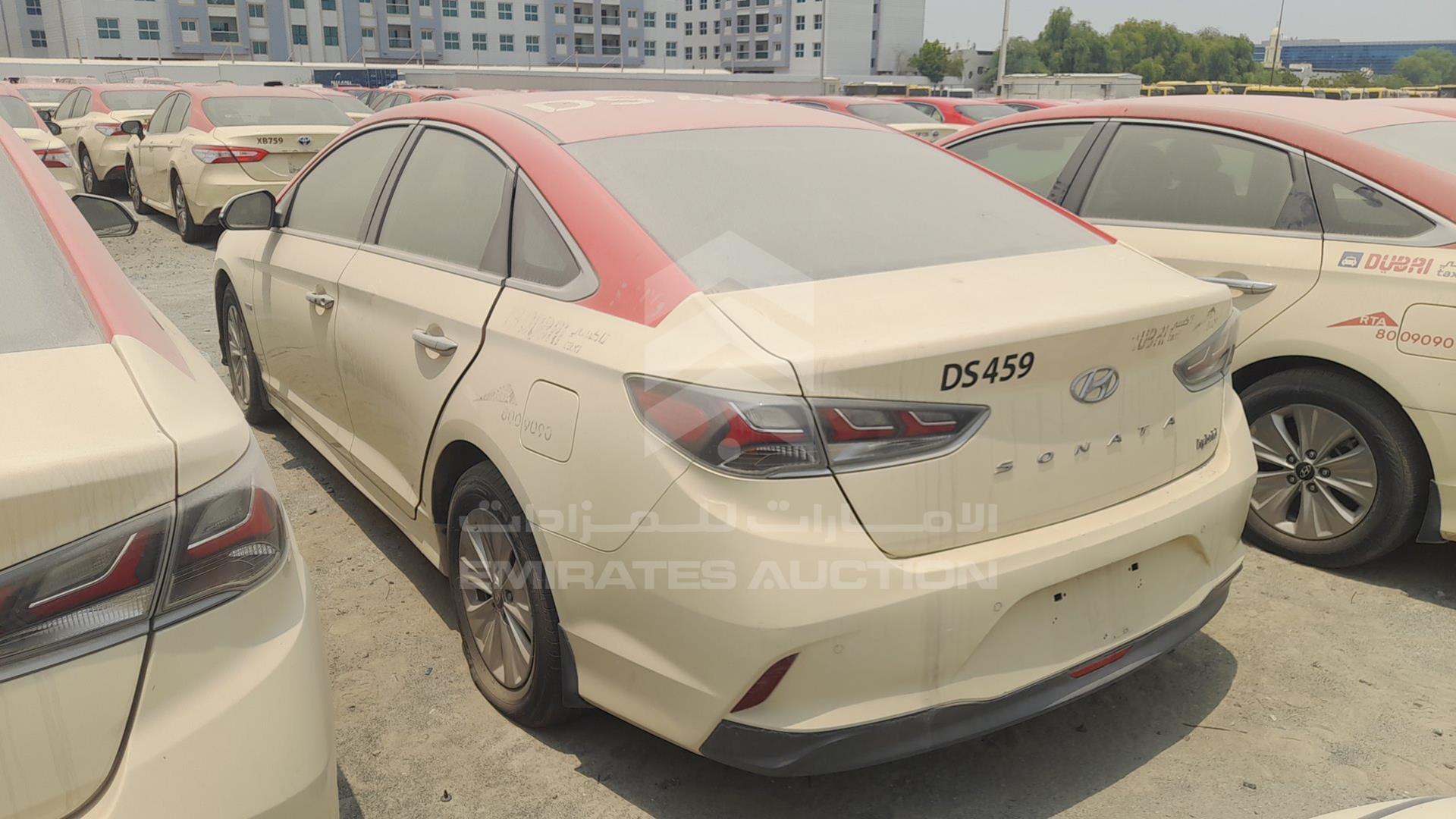 2018 HYUNDAI SONATA VIN: KMHE24139JA082043