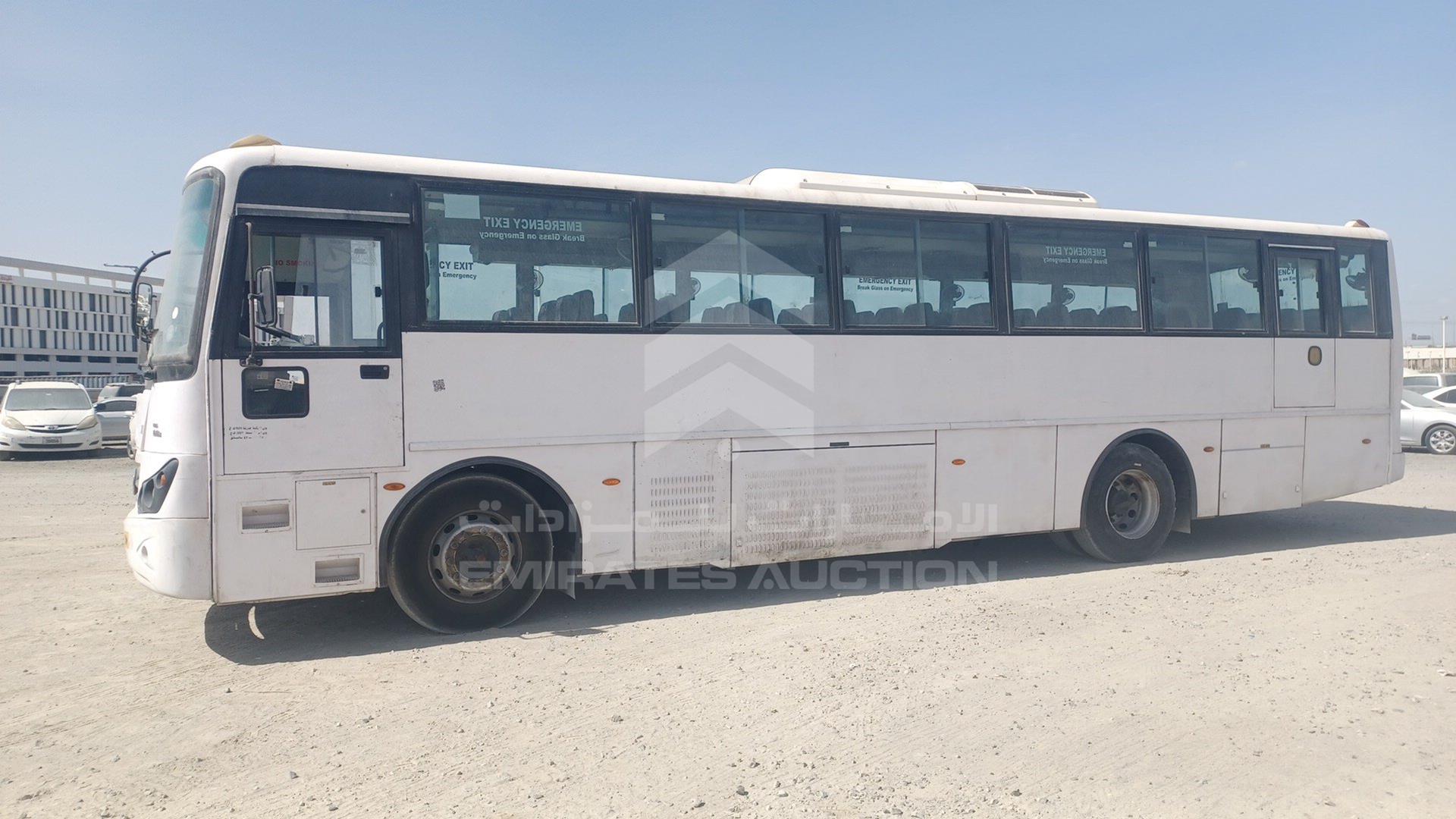 2016 TATA LPO1618 VIN: MAT449252G0L01936