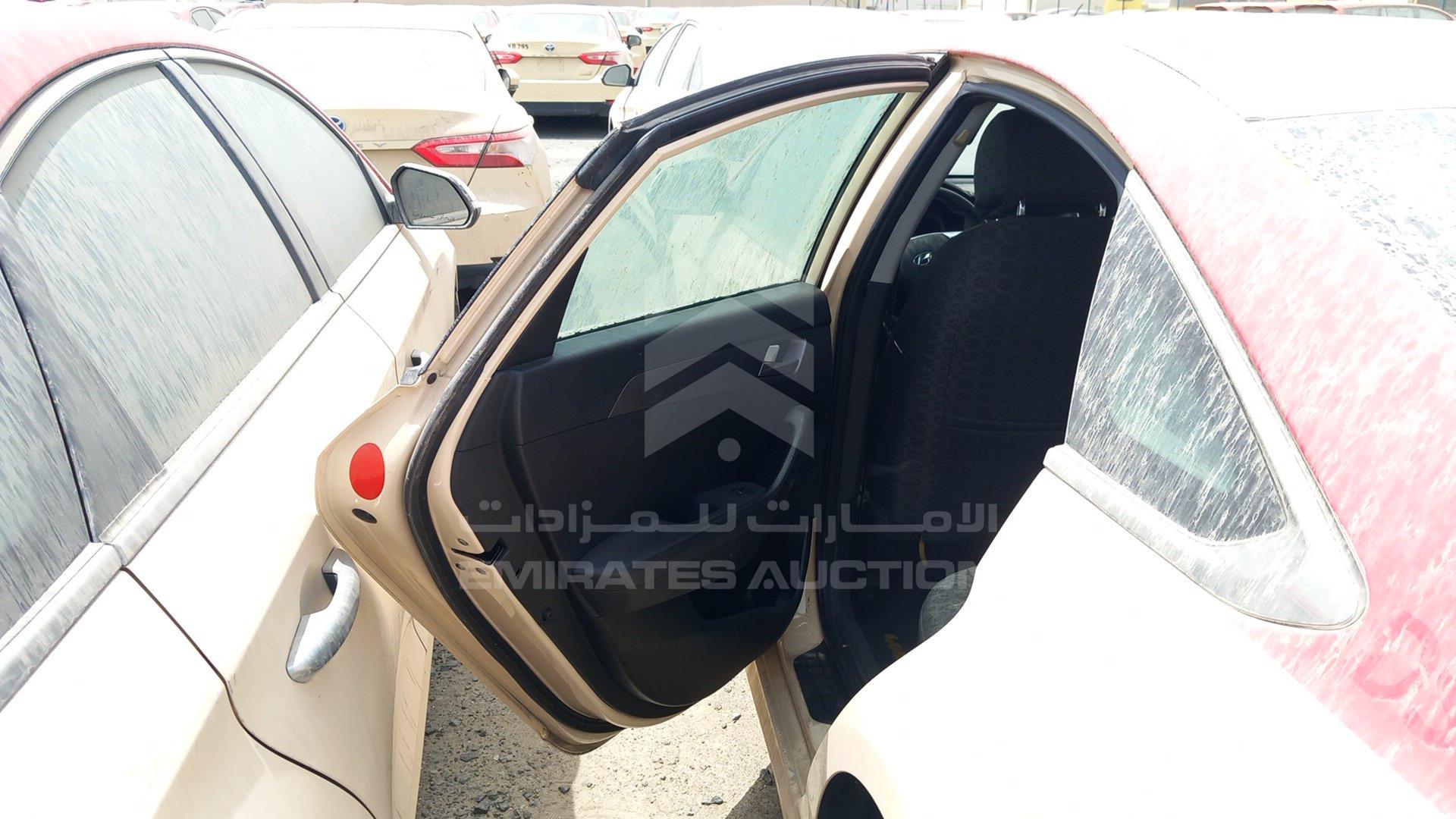 2019 HYUNDAI SONATA VIN: KMHE24135KA092943