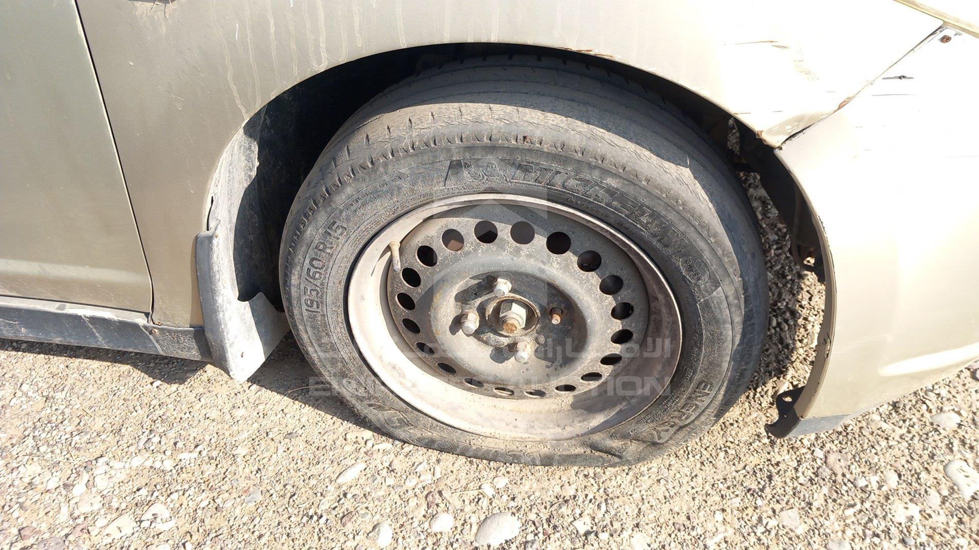 2006 NISSAN TIIDA VIN: JN1CC13CX6T000162