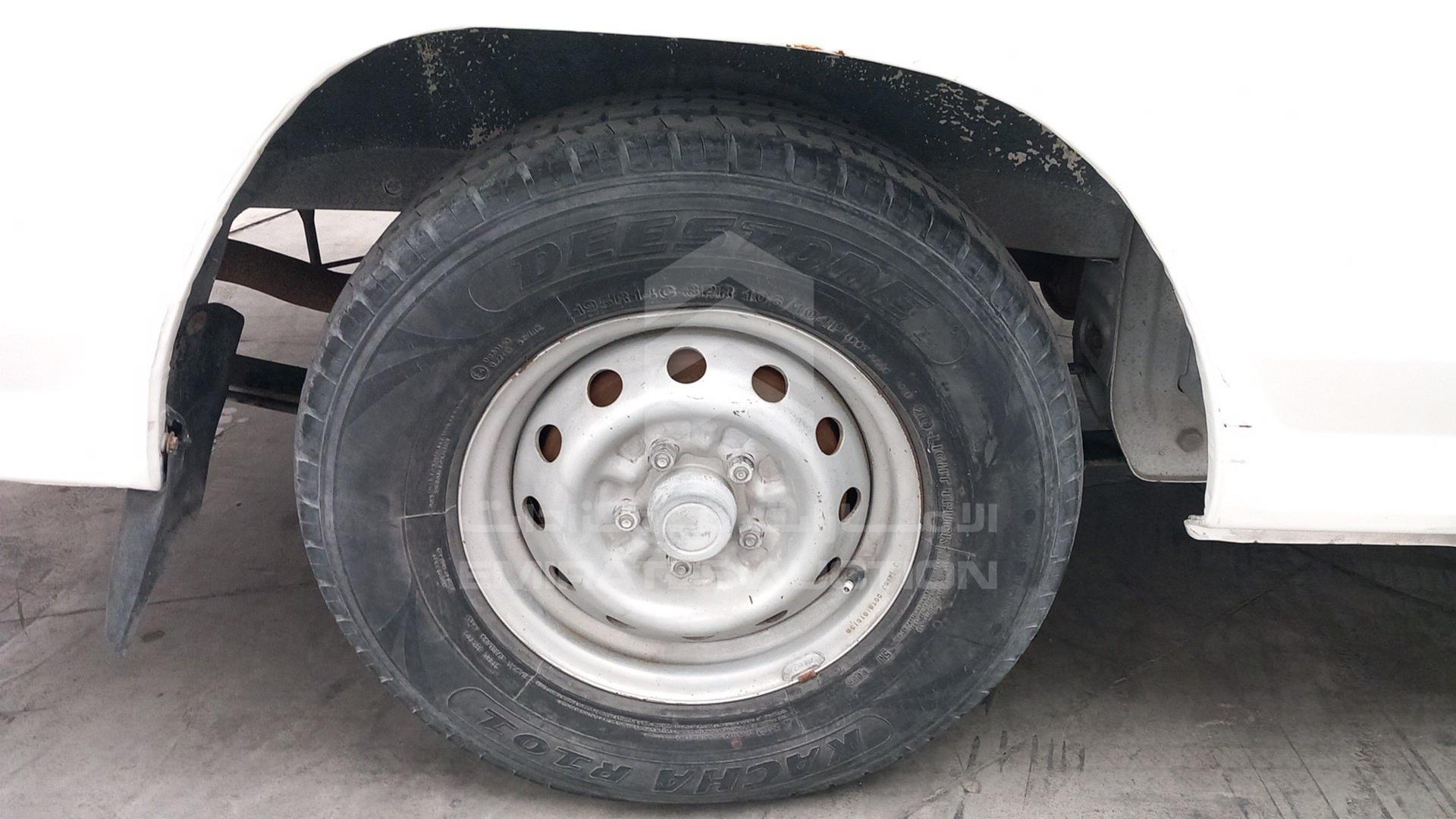 2014 MITSUBISHI L 300 VIN: JMYHNP13WEA701035