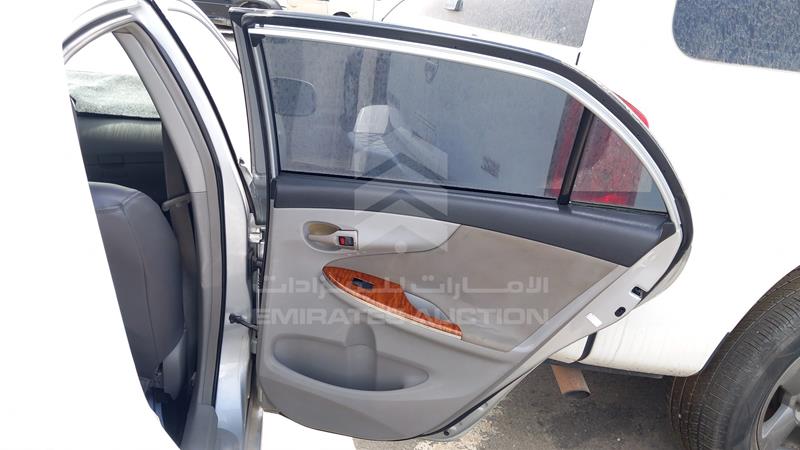 RKLBC42E7B4582063 Auction: EmiratesAuction Lot: 404958 RKLBC42E7B4582063 Toyota Corolla 2011 SILVER Photo 22