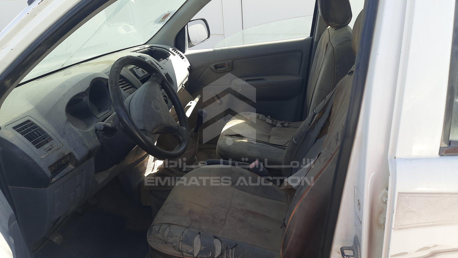 2008 TOYOTA HILUX VIN: MR0EX12G582014981