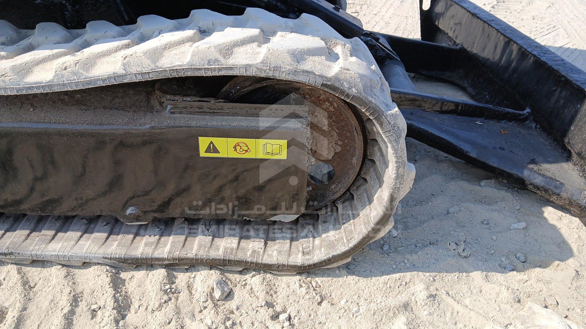 2004 KOMATSU --- VIN: KMTPC120J00512107