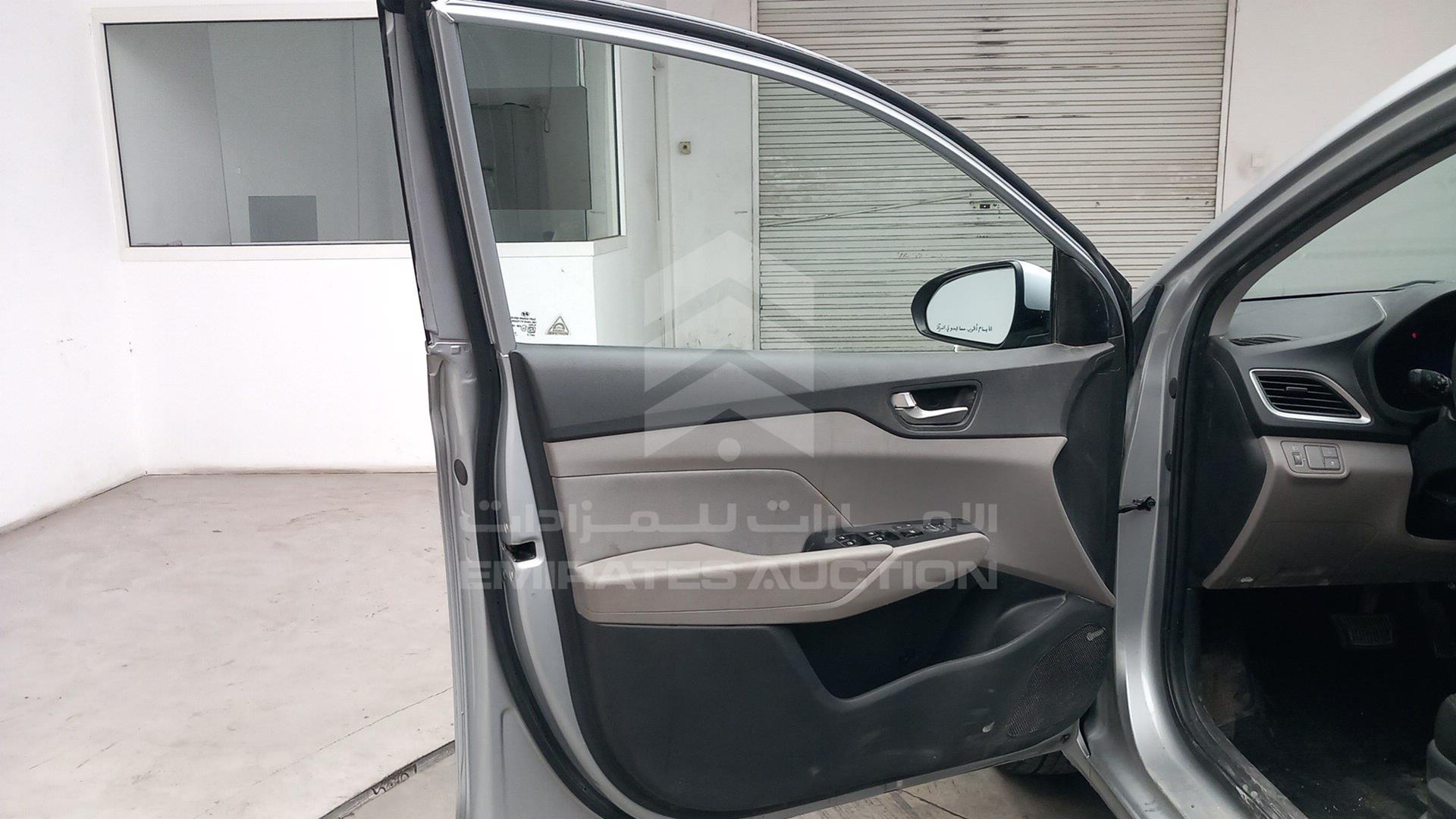 2019 HYUNDAI ACCENT VIN: MALC741C3KM105441