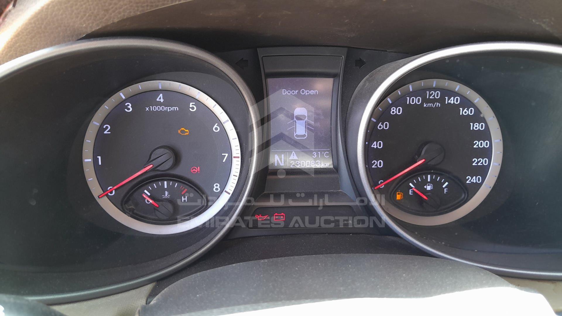 2014 HYUNDAI SANTA FE VIN: KMHSM81E7EU044966