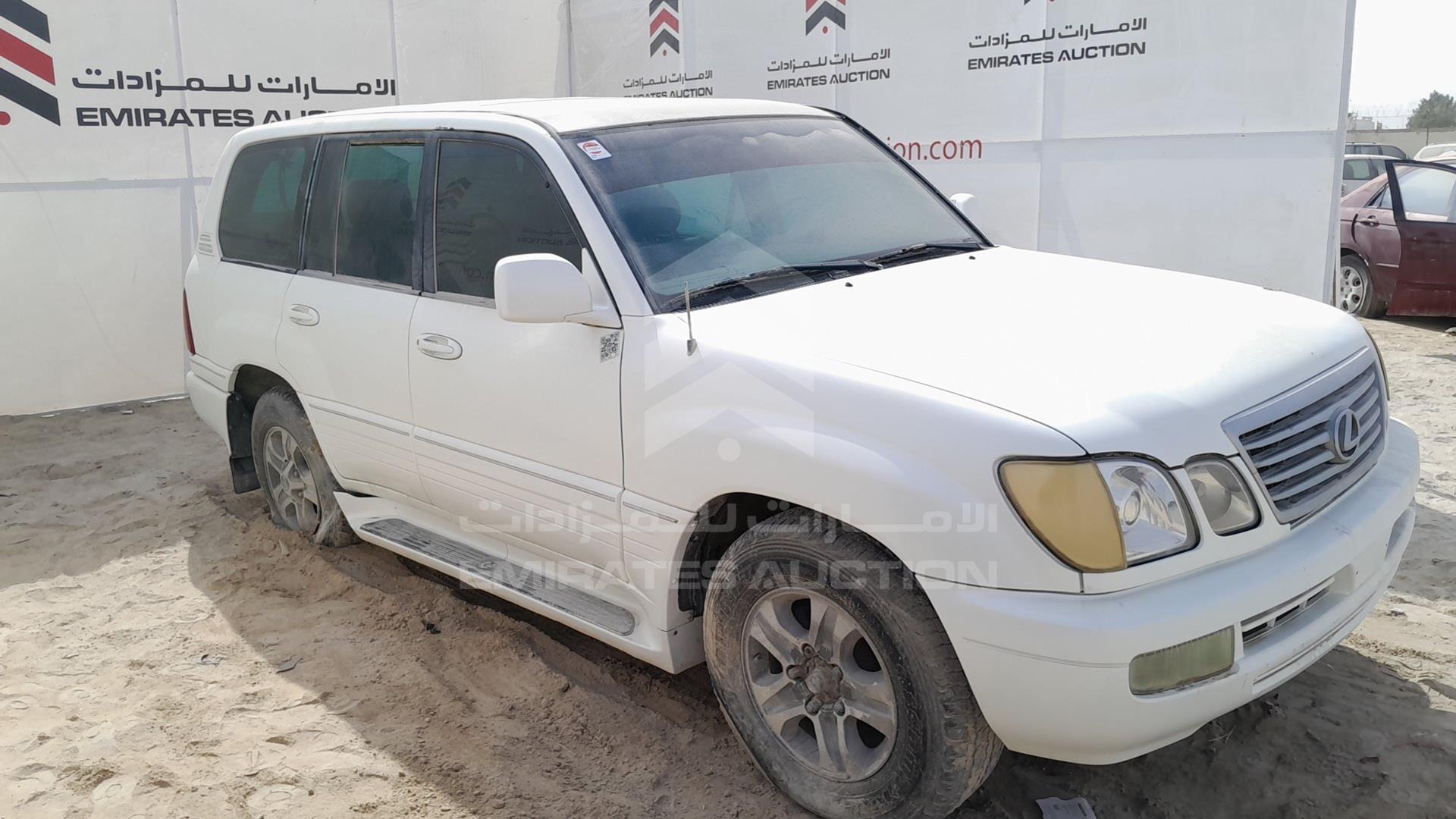 2000 LEXUS LX 470 VIN: JT6HT00W8Y0082013