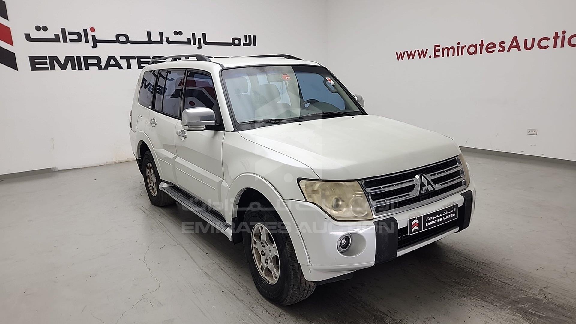 2009 MITSUBISHI PAJERO VIN: JMYLRV93W9J710845