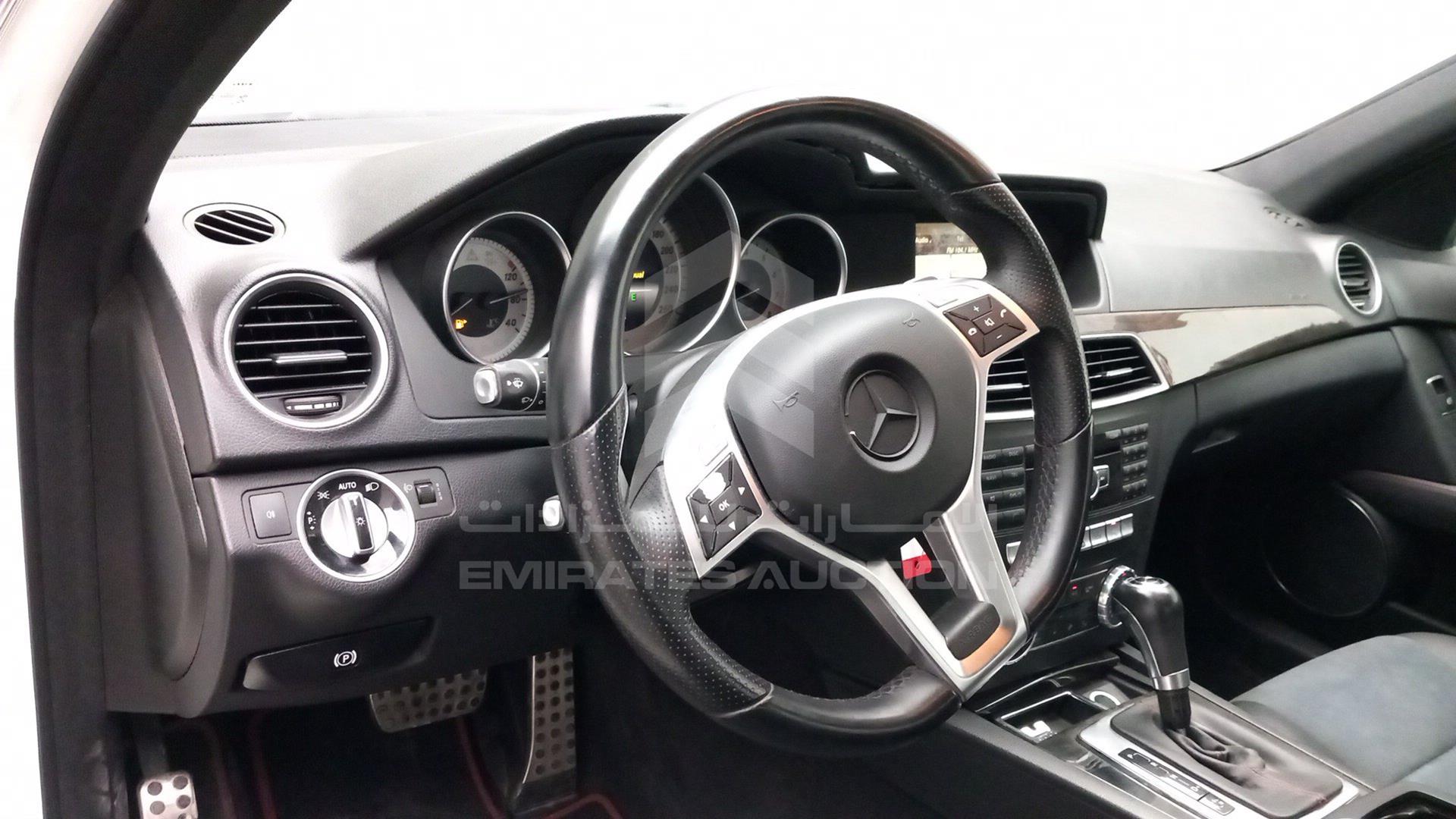 2014 MERCEDES C200 VIN: WDDGF4JB1EA902927
