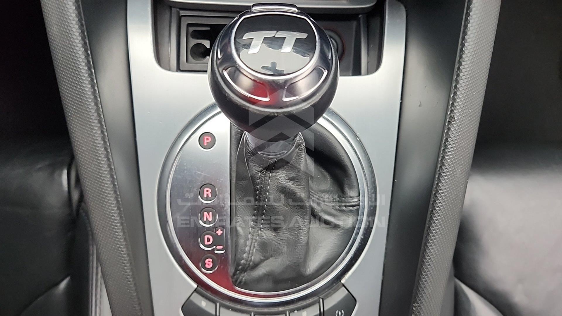 2010 AUDI TT VIN: TRUBDB8J2A1011816