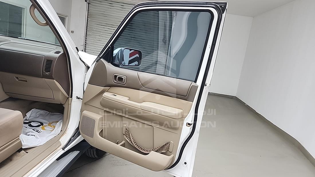 2002 Nissan Patrol — Front Right Door — Photo 27