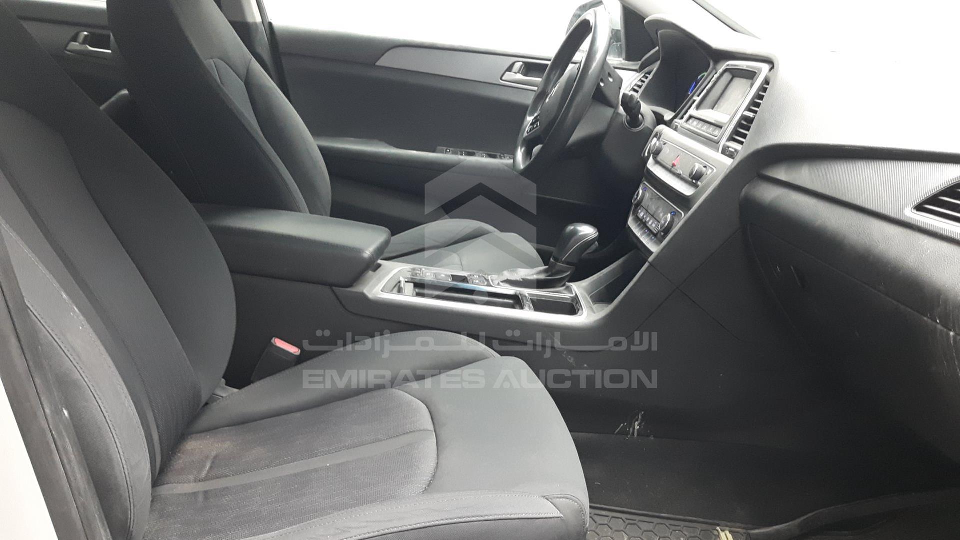 2019 HYUNDAI SONATA VIN: KMHE24130KA093014