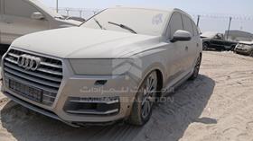 2016 Audi Q7 — Front Left Angle — Photo 5 — Thumbnail