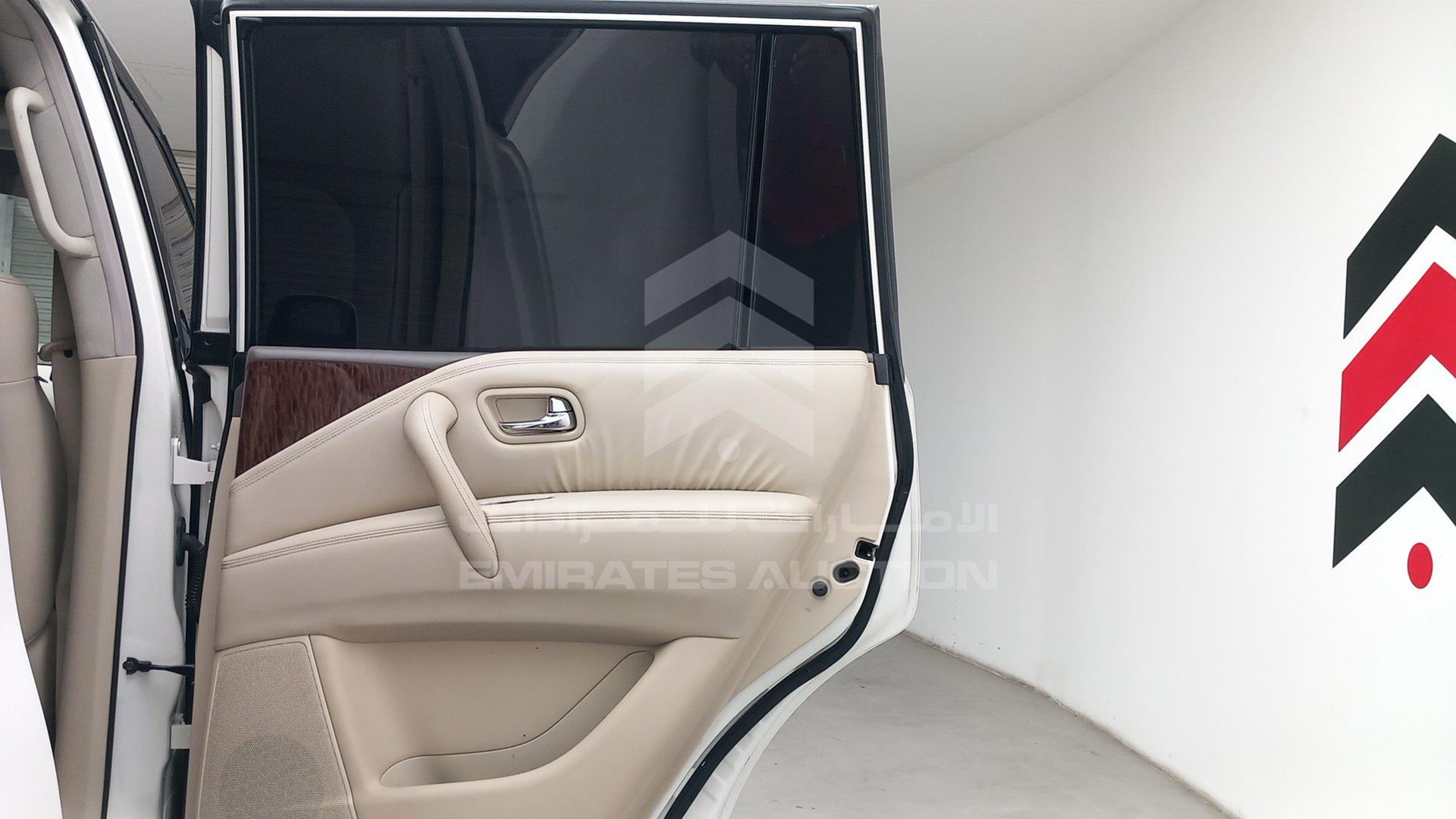 2011 NISSAN PATROL VIN: JN8AY25Y5B9008198