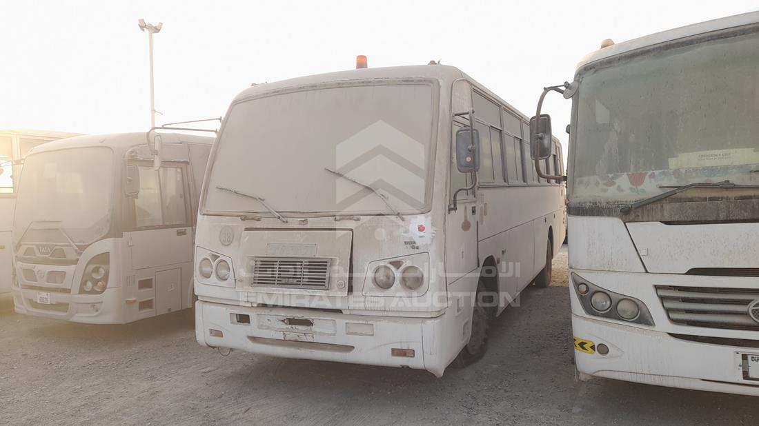 2005 Tata Bus — Front Left Angle — Photo 4