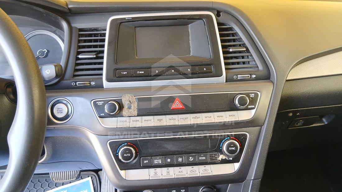 2018 Hyundai Sonata — Entertainment Systems & Camera Monitor & Navigation — Photo 16