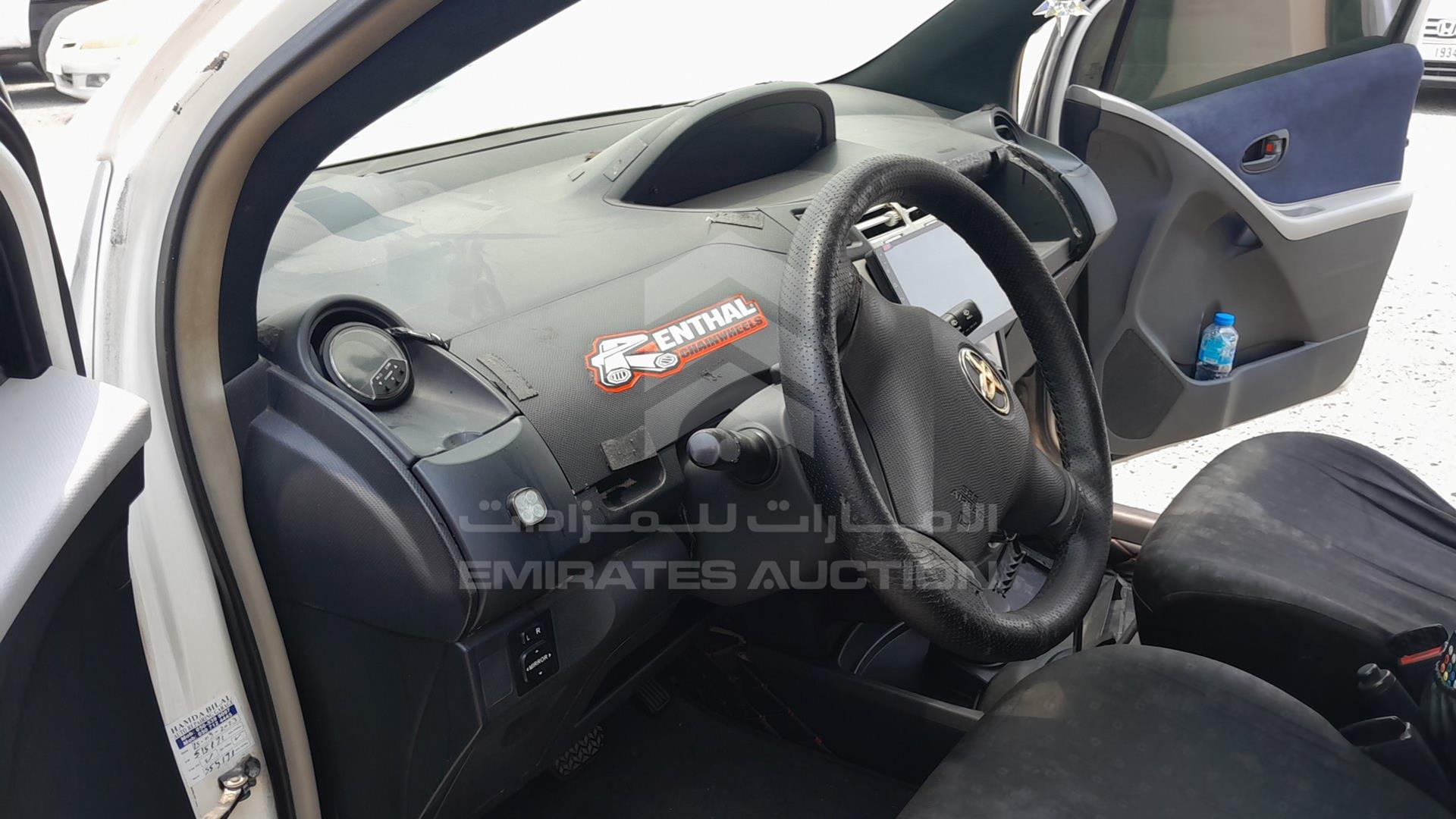 2007 TOYOTA YARIS VIN: JTDKW923775049373