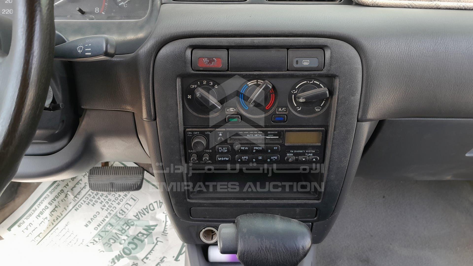 2000 NISSAN SUNNY VIN: JN1DB41S5YW002423