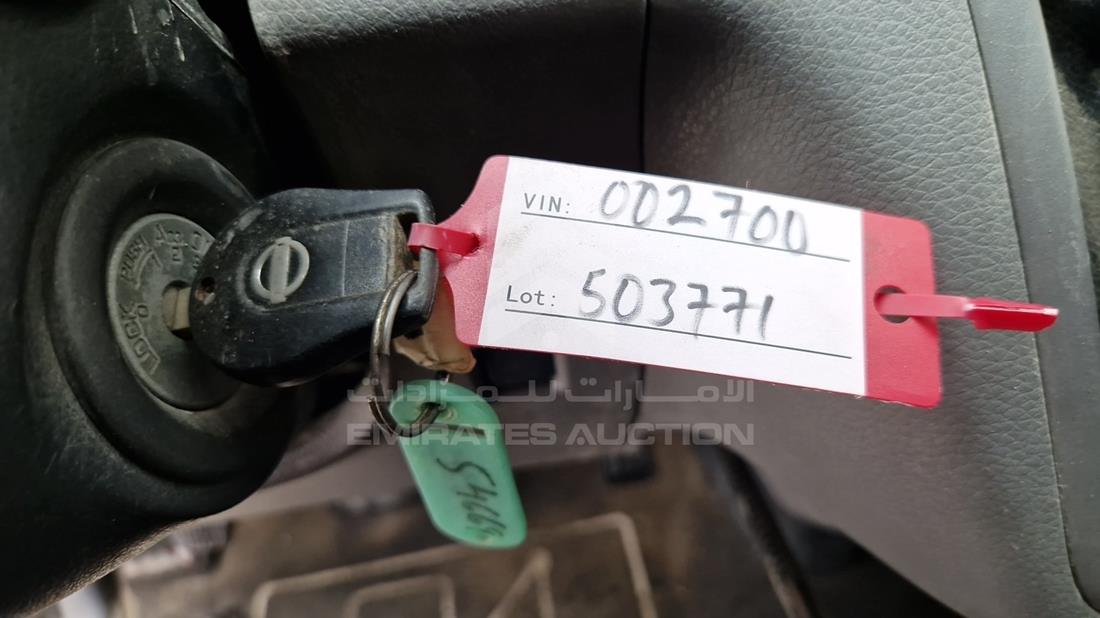 2016 Nissan Urvan — Keys — Photo 4