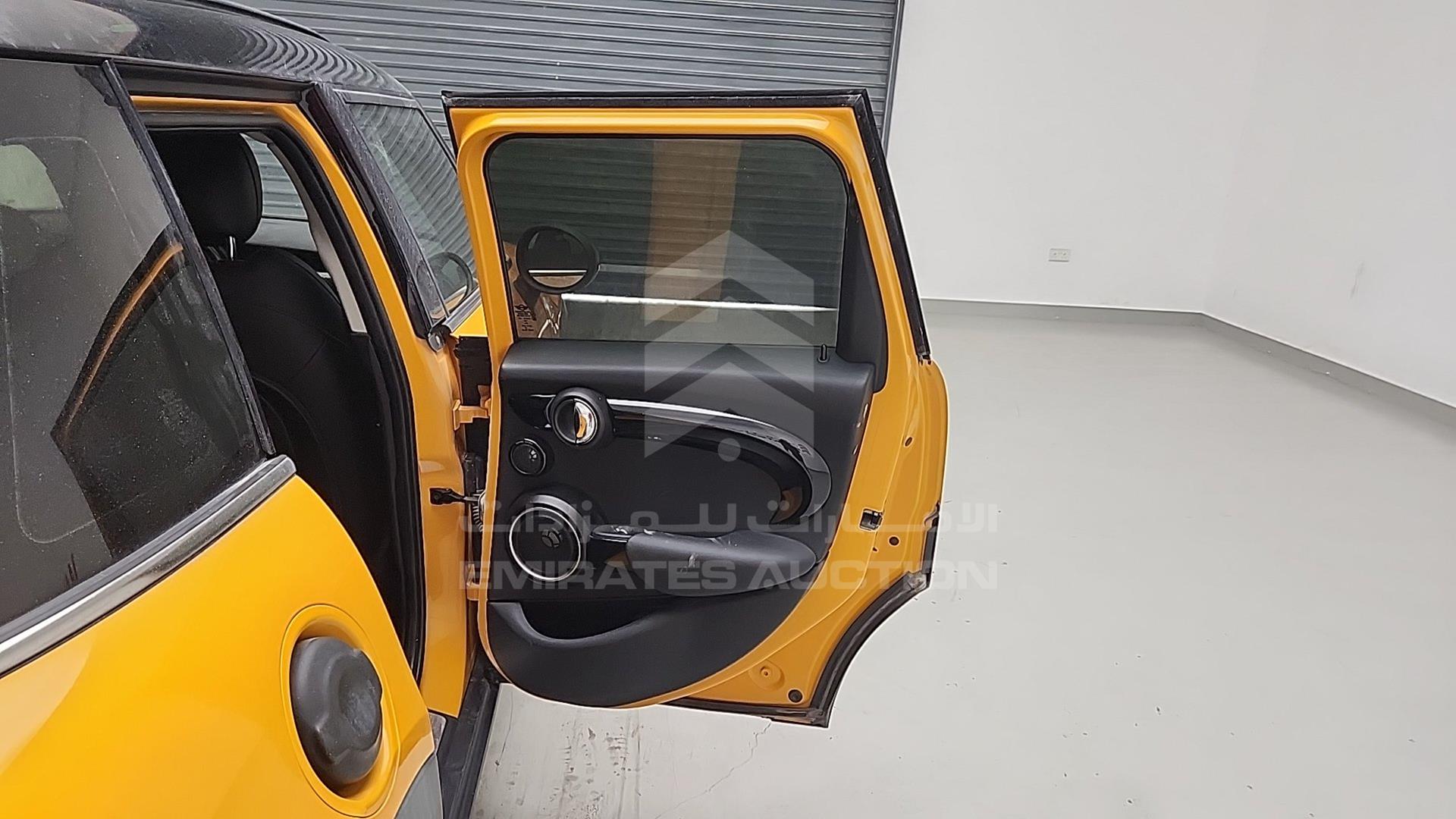 2015 MINI COOPER VIN: WMWXU3C5XFT892192