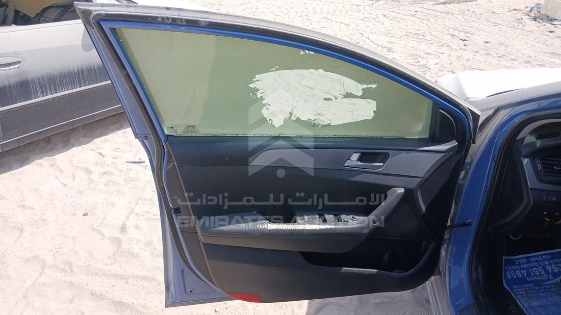 2018 Hyundai Sonata — Front Left Door — Photo 10
