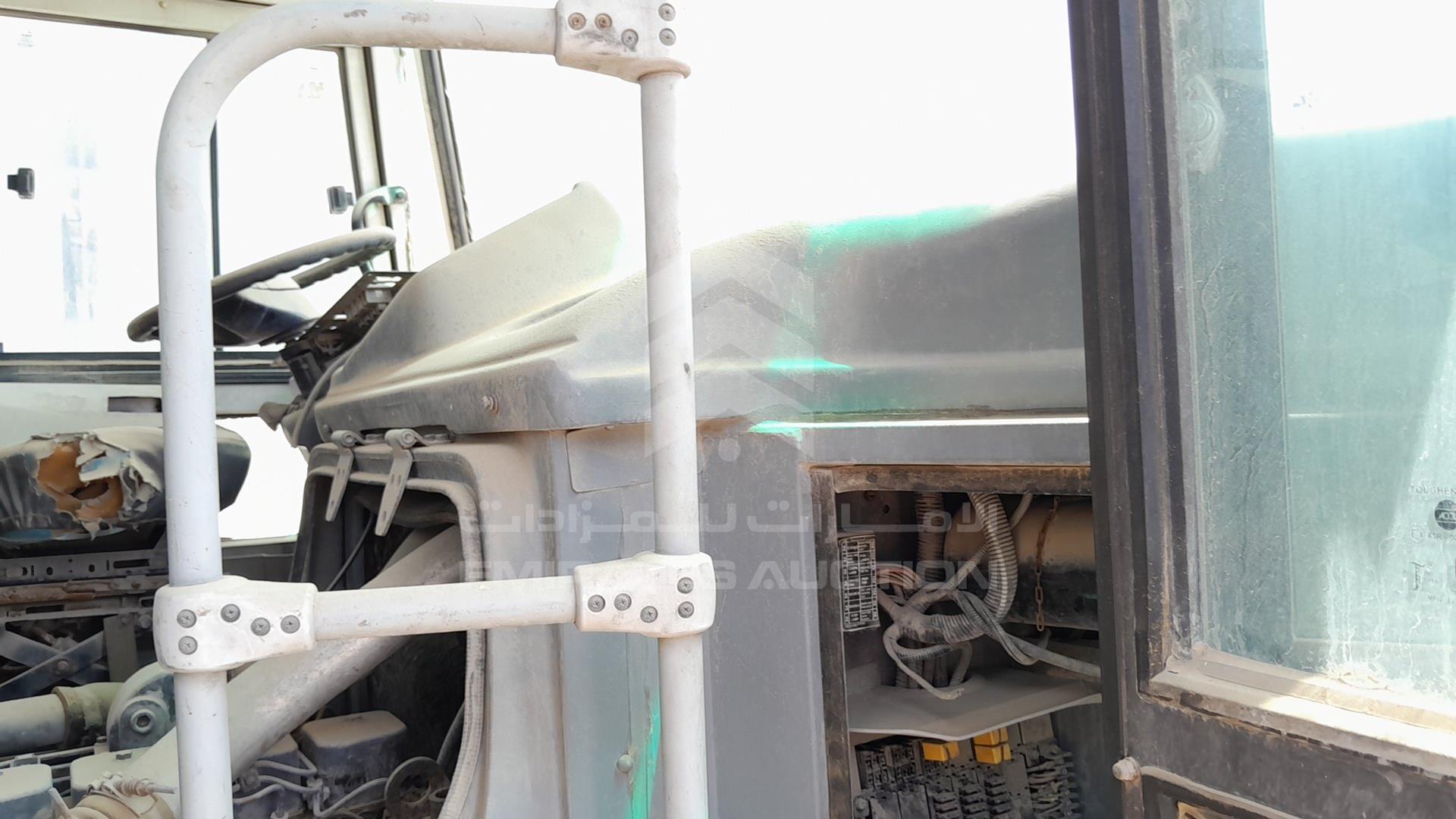 2016 TATA BUS VIN: MAT449253G0L01940