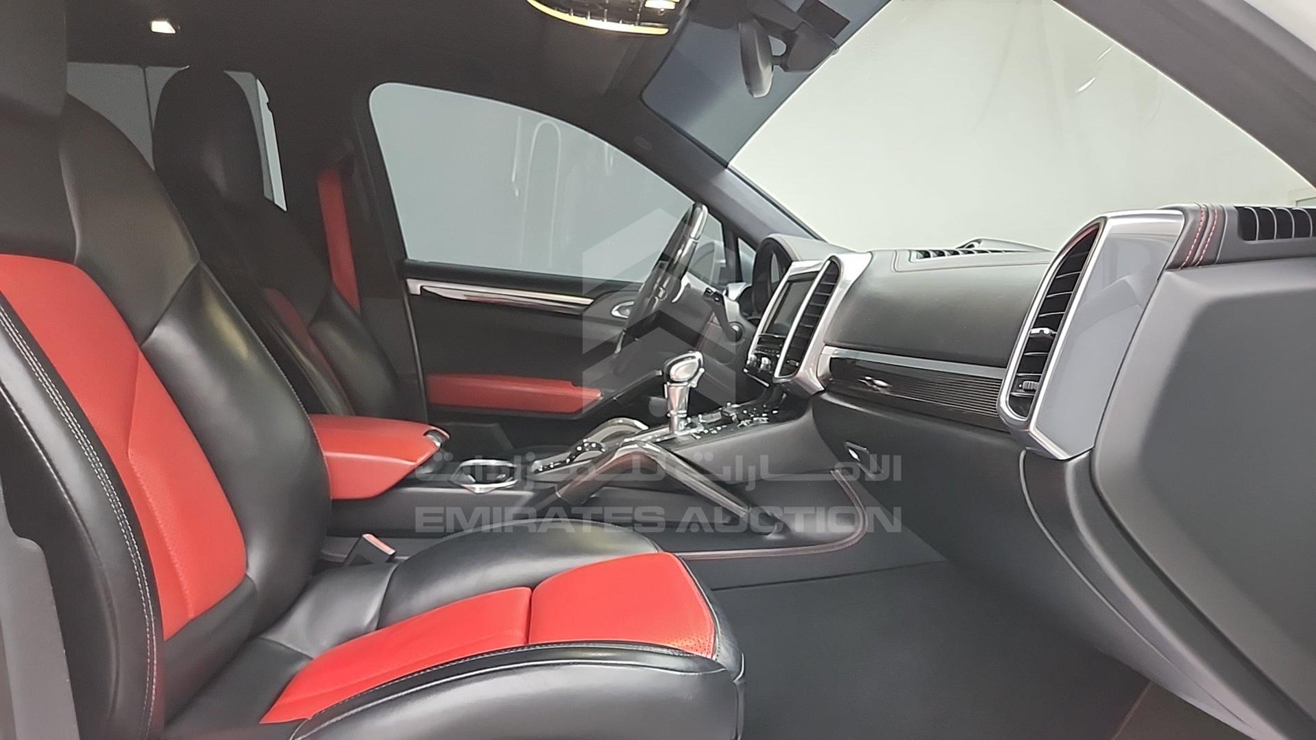 2013 PORSCHE CAYENNE VIN: WP1ZZZ92ZDLA74155