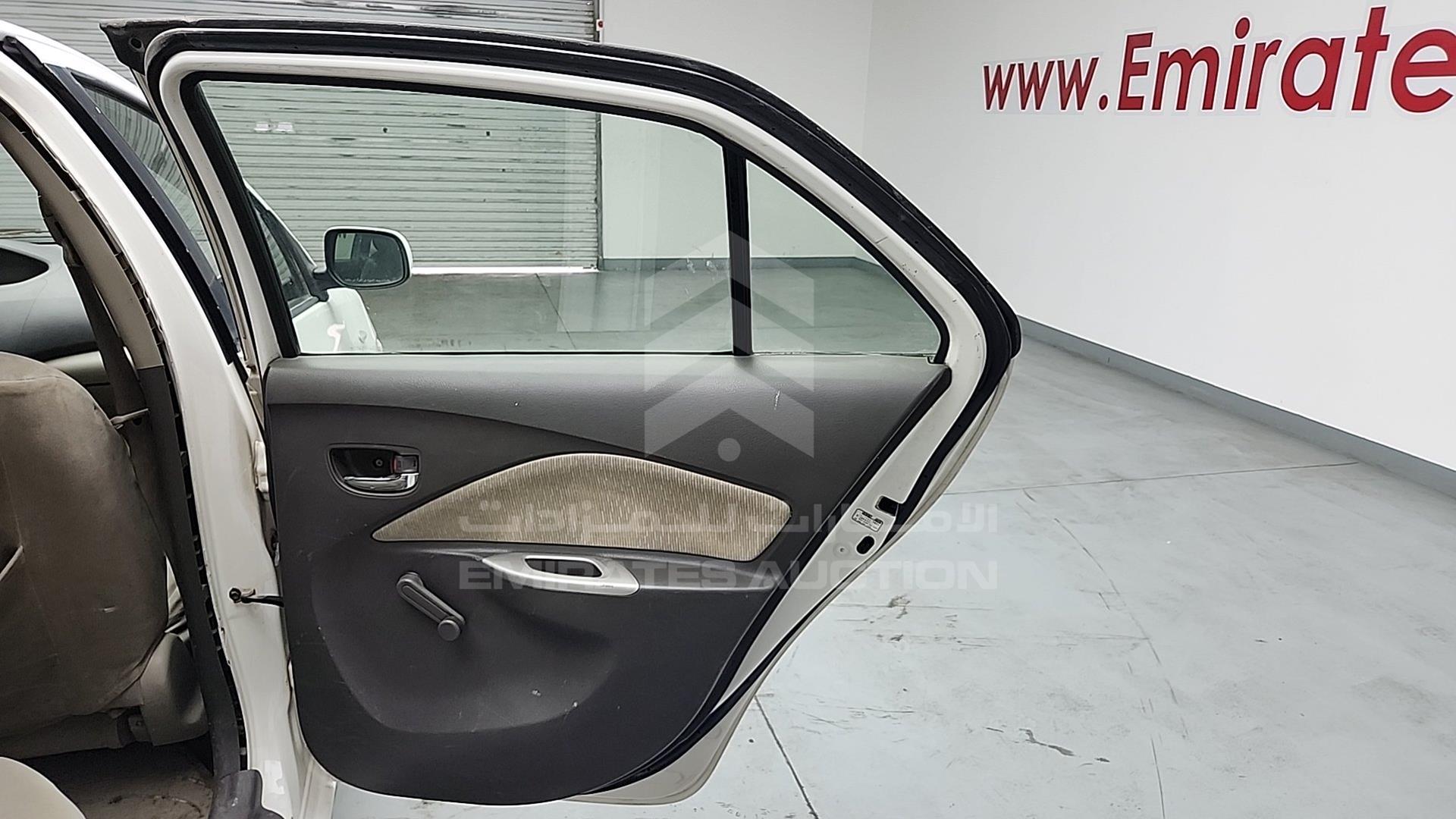 2009 TOYOTA YARIS VIN: JTDBW923X94025402
