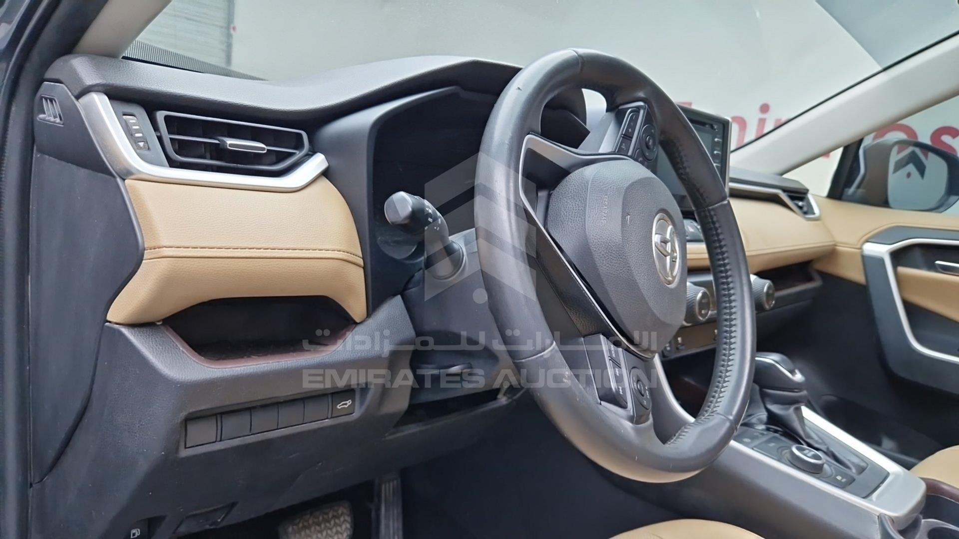 2021 TOYOTA RAV-4 VIN: JTMDW3FV5MD102476