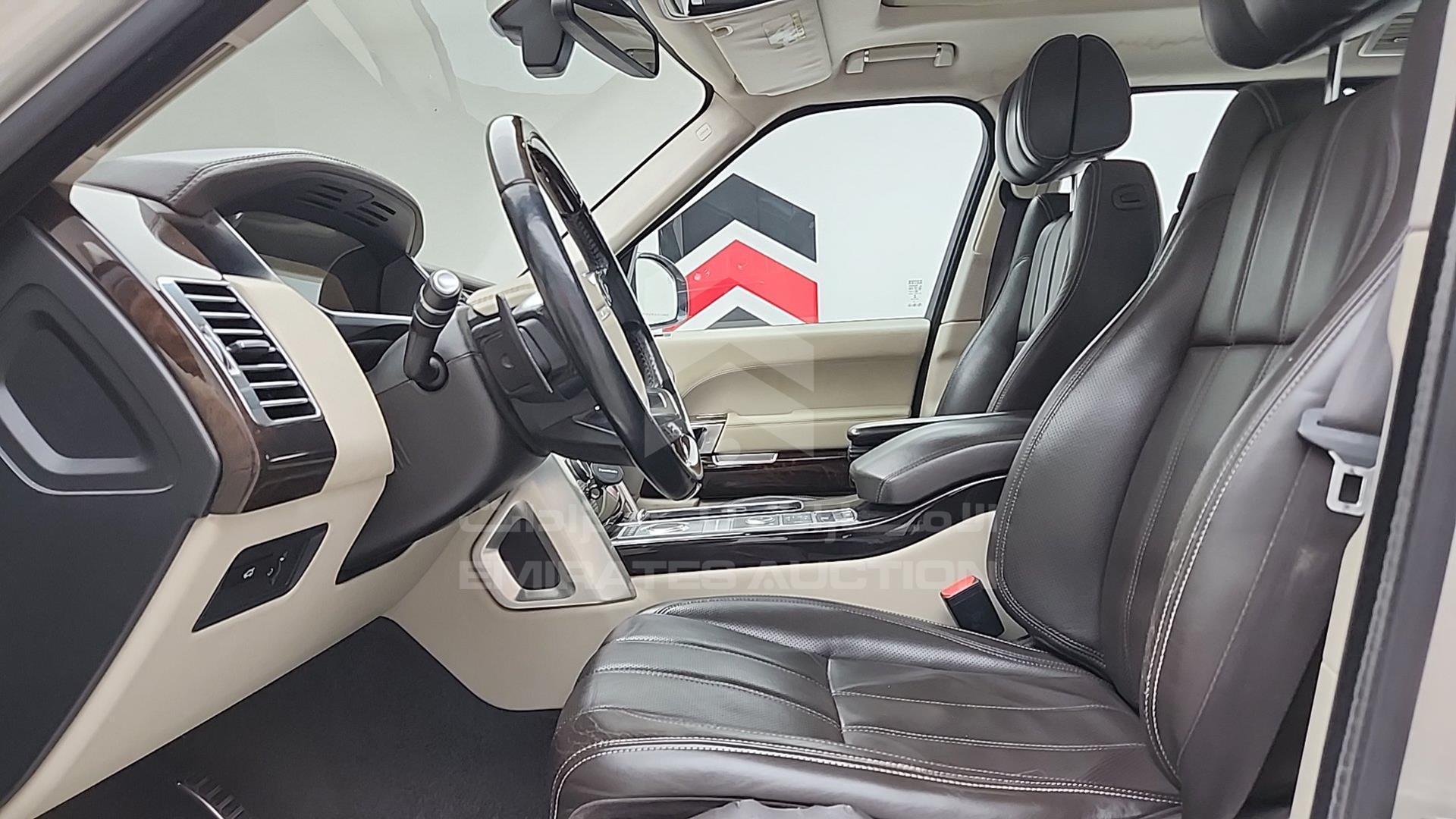 2014 RANGE ROVER VOGUE VIN: SALGA2EF3EA131728