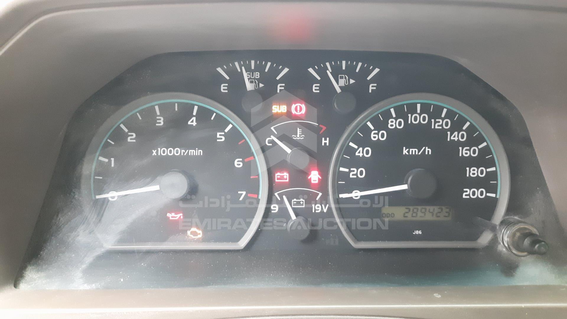2012 TOYOTA LAND CRUISER VIN: JTFLU73J1C4530111
