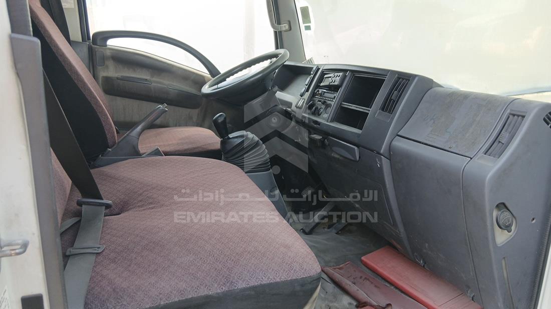 2014 Isuzu NMR — Front Right Passenger Seat View — Photo 20